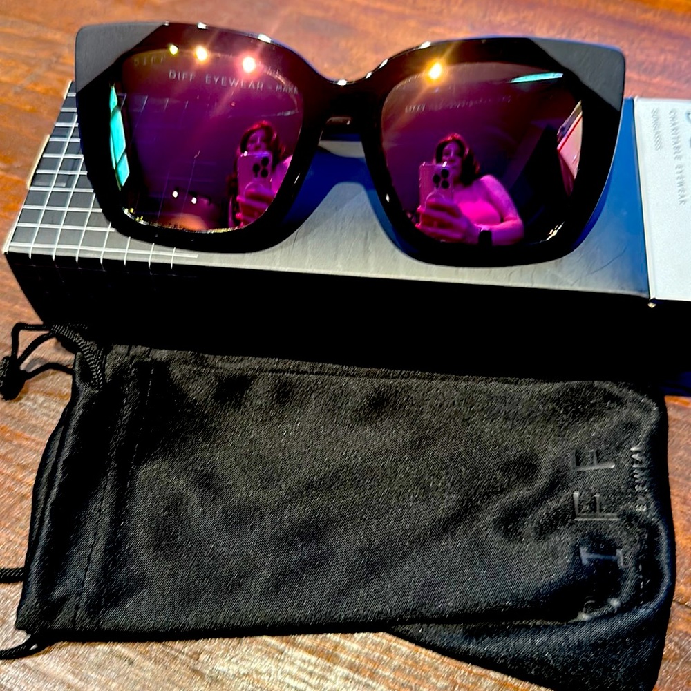 DIFF sunglasses - Lizzy - Azalea crystal + Grey Mirror + Polarized  - Brand new